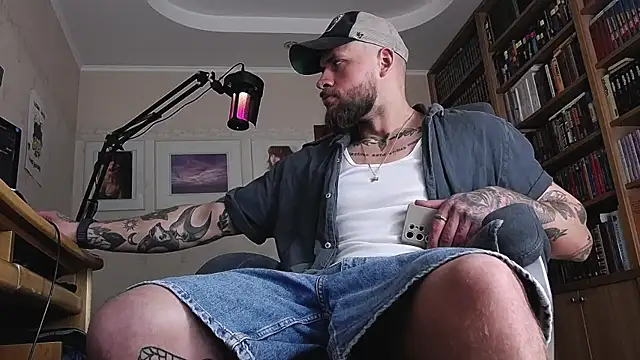 Snapshot of FindomJason chatting on June 2026 01:22:01 PM FindomJason online show from June 2026 01:22:01 PM