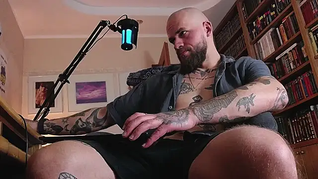 Snapshot of FindomJason chatting on June 2026 07:31:02 PM FindomJason online show from June 2026 07:31:02 PM