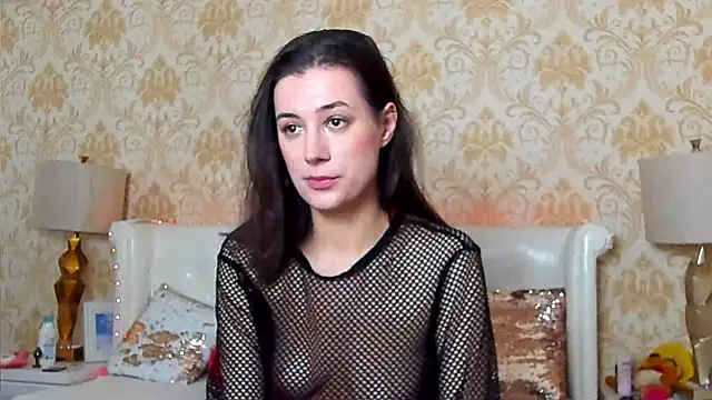 JuliaHunts online show from February 2026 06:11:01 AM