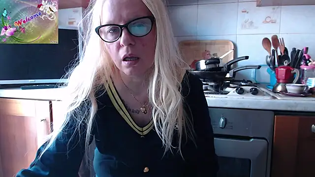 martachatte online show from September 2025 07:42:01 AM