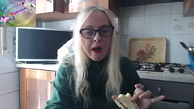 martachatte online show from December 2025 09:53:01 AM