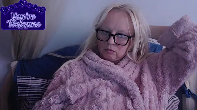 Snapshot of martachatte chatting on April 2026 07:31:01 AM martachatte online show from April 2026 07:31:01 AM