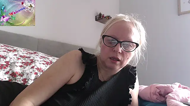 martachatte online show from October 2025 08:46:01 AM