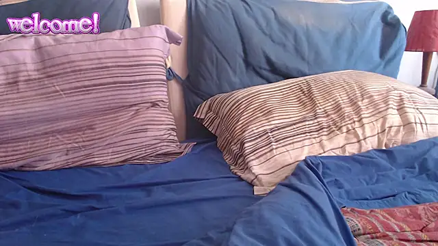 Snapshot of martachatte chatting on April 2026 08:15:02 AM martachatte online show from April 2026 08:15:02 AM