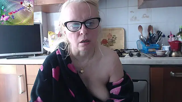 martachatte online show from October 2025 08:05:01 AM