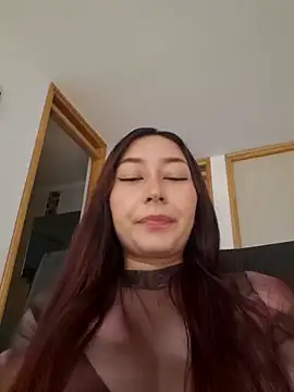 ariel35 online show from May 2026 06:52:02 PM