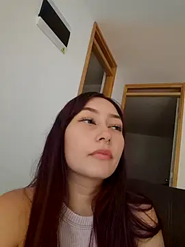 ariel35 online show from December 2025 08:57:02 PM