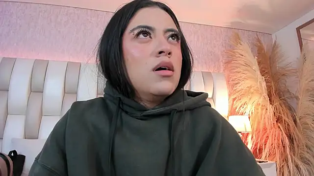 Snapshot of Rebeca_jones chatting on April 2026 12:12:01 PM Rebeca jones online show from April 2026 12:12:01 PM