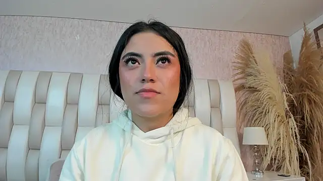 Rebeca jones online show from June 2026 12:27:01 PM