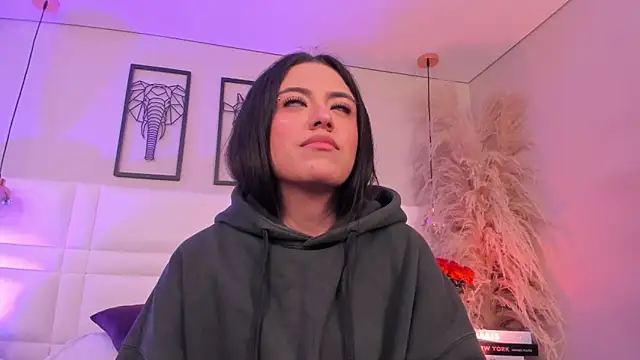 Rebeca jones online show from December 2025 12:11:01 PM