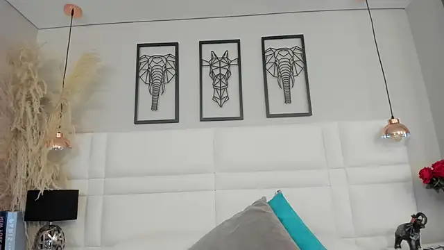 Rebeca jones online show from November 2025 12:49:01 PM