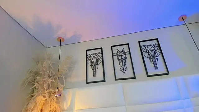 Rebeca jones online show from November 2025 12:16:02 PM