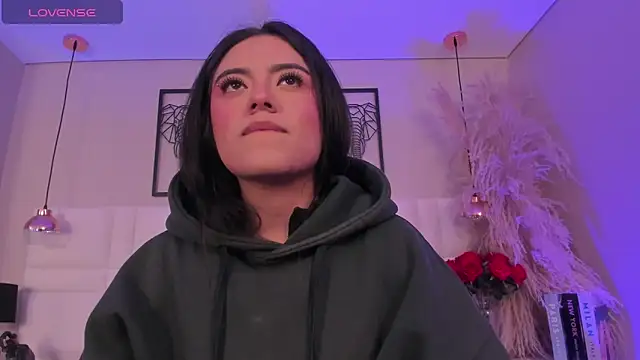 Rebeca jones online show from November 2025 12:31:01 PM