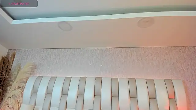 Rebeca jones online show from January 2026 12:20:01 PM