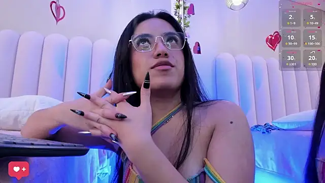 Rebeca jones online show from February 2025 04:14:02 PM