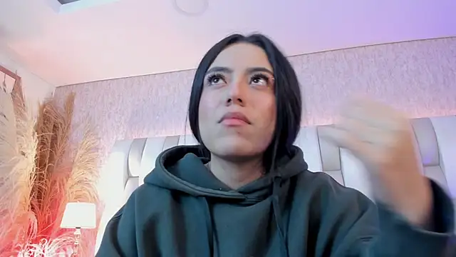 Rebeca jones online show from February 2026 12:37:01 PM