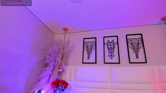 Rebeca jones online show from November 2025 12:09:02 PM