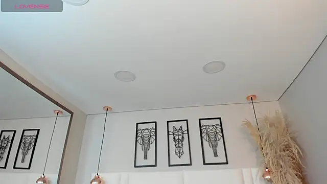 Rebeca jones online show from November 2025 12:20:02 PM