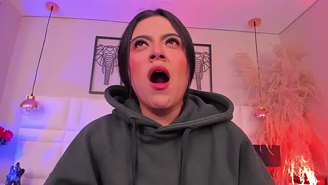 Rebeca jones online show from December 2025 12:18:02 PM