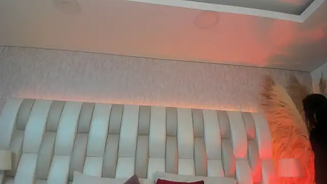 Snapshot of Rebeca_jones chatting on April 2026 12:01:01 PM Rebeca jones online show from April 2026 12:01:01 PM