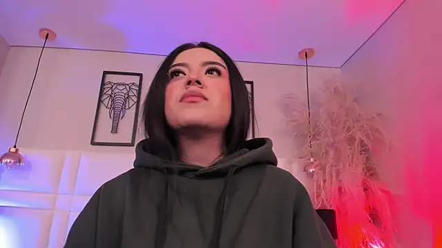 Rebeca jones online show from December 2025 12:15:02 PM