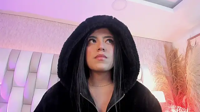 Rebeca jones online show from February 2026 12:05:02 PM