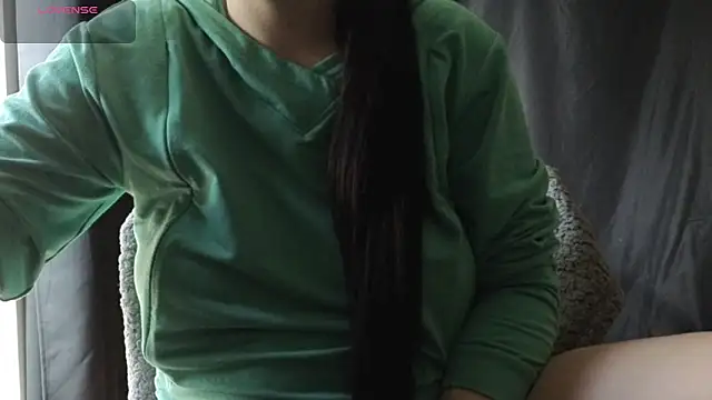 Mia G0ld online show from April 2026 01:15:01 PM