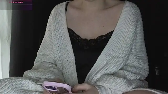 Mia G0ld online show from February 2026 03:21:01 PM