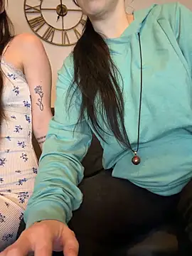 Mia G0ld online show from February 2026 05:57:01 PM