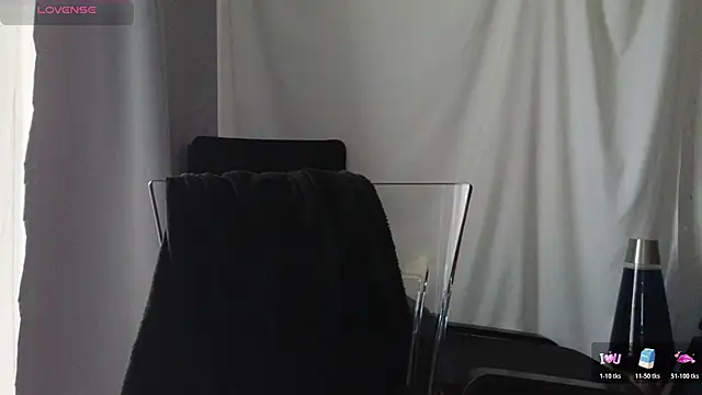 Mia G0ld online show from January 2026 01:29:01 PM