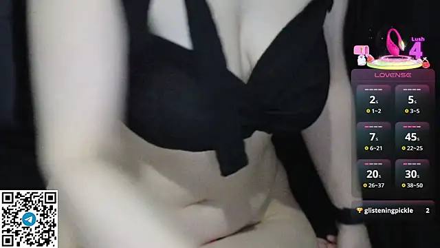 Mia G0ld online show from February 2025 07:05:01 PM