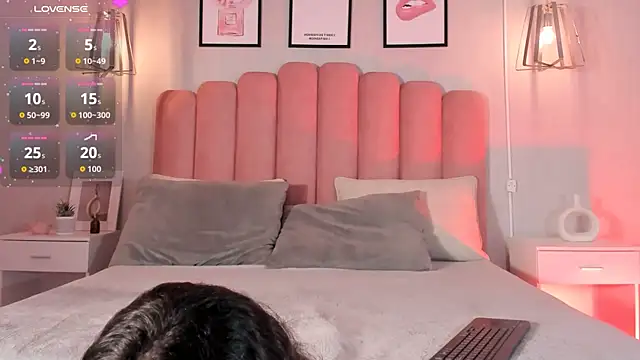 Ashleyy piink online show from April 2026 08:31:01 PM