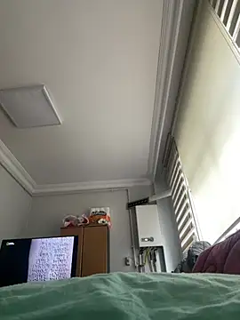 Snapshot of strange6696 chatting on February 2025 12:58:02 PM strange6696 online show from February 2025 12:58:02 PM