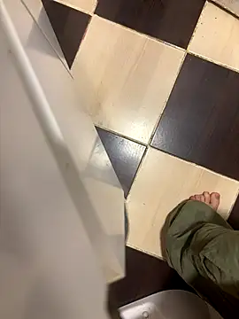 Snapshot of strange6696 chatting on November 2025 11:47:01 AM strange6696 online show from November 2025 11:47:01 AM