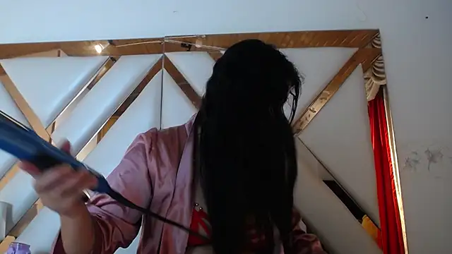 Snapshot of nathaly_low1 chatting on April 2026 01:37:01 PM nathaly low1 online show from April 2026 01:37:01 PM