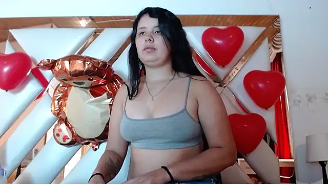 Snapshot of nathaly_low1 chatting on February 2026 12:48:02 PM nathaly low1 online show from February 2026 12:48:02 PM