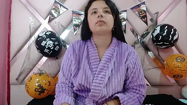nathaly low1 online show from October 2025 03:04:01 AM