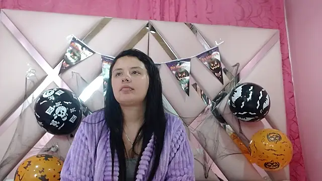 nathaly low1 online show from October 2025 02:32:01 AM