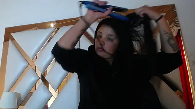 nathaly low1 online show from April 2026 12:45:01 PM