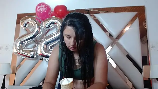 Snapshot of nathaly_low1 chatting on January 2026 12:31:01 PM nathaly low1 online show from January 2026 12:31:01 PM