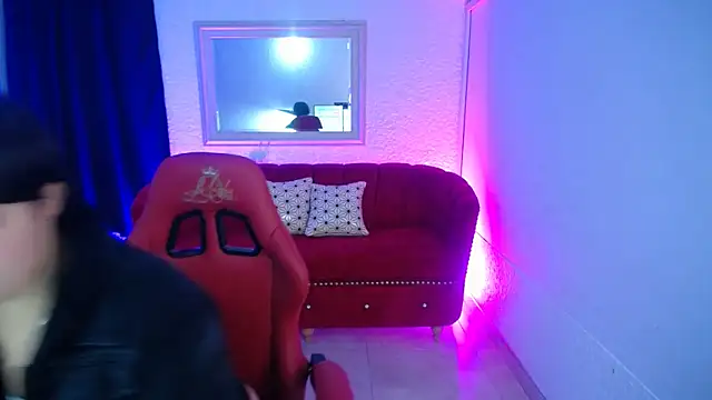Snapshot of nathaly_low1 chatting on June 2026 11:33:02 AM nathaly low1 online show from June 2026 11:33:02 AM