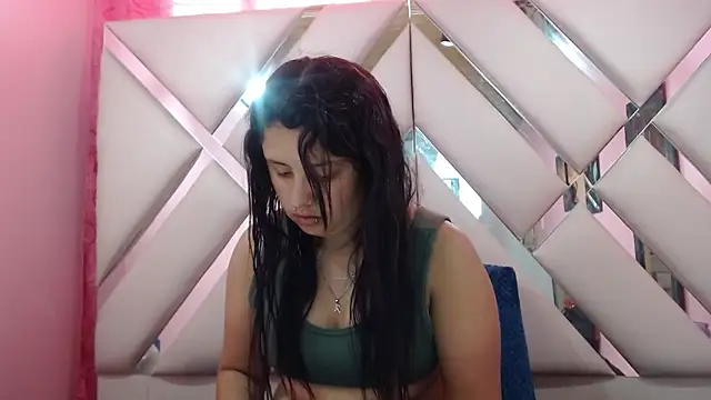 Snapshot of nathaly_low1 chatting on January 2026 12:22:01 PM nathaly low1 online show from January 2026 12:22:01 PM