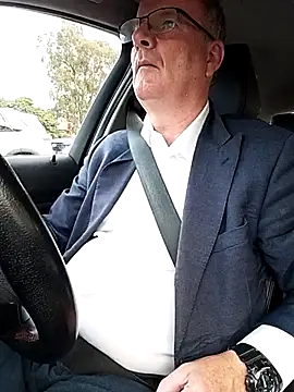 stiffandlubedxh online show from April 2026 09:27:02 PM