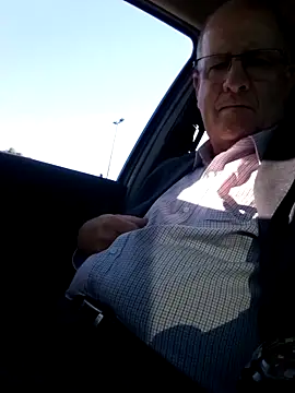 Snapshot of stiffandlubed@xh chatting on February 2025 09:35:02 PM stiffandlubedxh online show from February 2025 09:35:02 PM