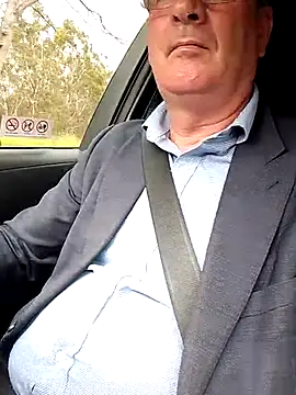 stiffandlubedxh online show from December 2025 10:09:01 PM