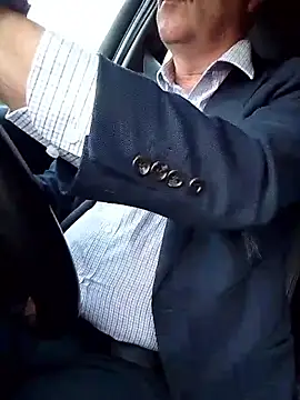 stiffandlubedxh online show from February 2026 08:08:02 PM