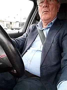 stiffandlubedxh online show from April 2026 09:18:02 PM