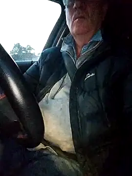 stiffandlubedxh online show from June 2026 09:20:02 PM