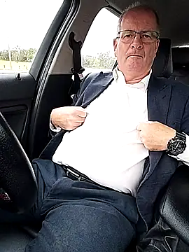 stiffandlubedxh online show from March 2026 09:28:01 PM