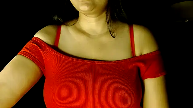 Snapshot of janifer001 chatting on May 2026 04:45:02 PM janifer001 online show from May 2026 04:45:02 PM
